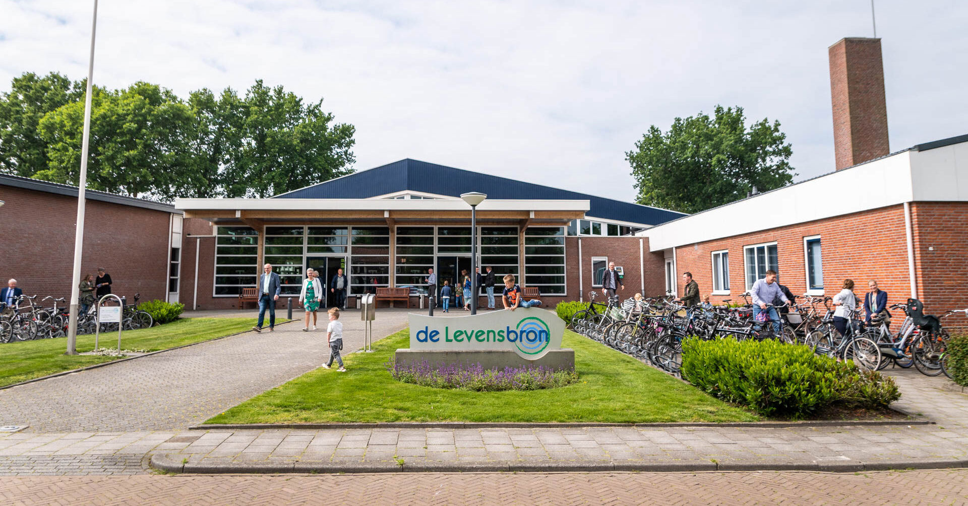 Zing mee tijdens Johannes de Heer Sing-in in Rouveen