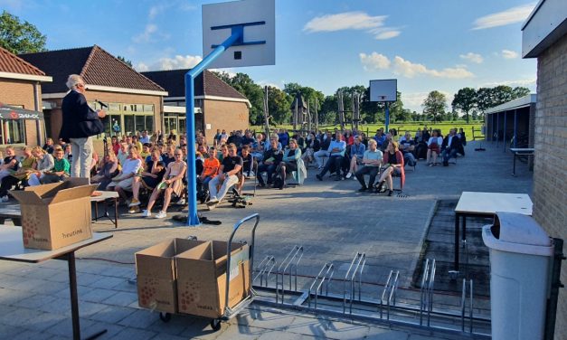 Afscheidsavond van groep 8 van de Doornveldschool in de open lucht