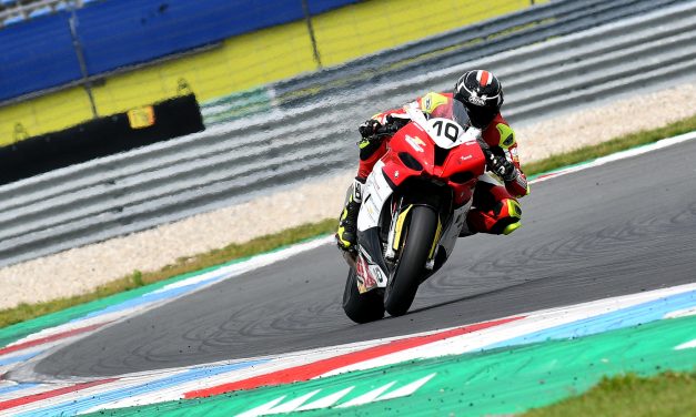 Danny van der Sluis met het TT Racing Team van start in het IDM Superbike