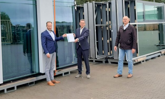 Rollecate B.V. heeft het felbegeerde Certificate of Constancy of Performance (CCP) behaald voor brandwerende aluminium ramen en deuren in gevels.