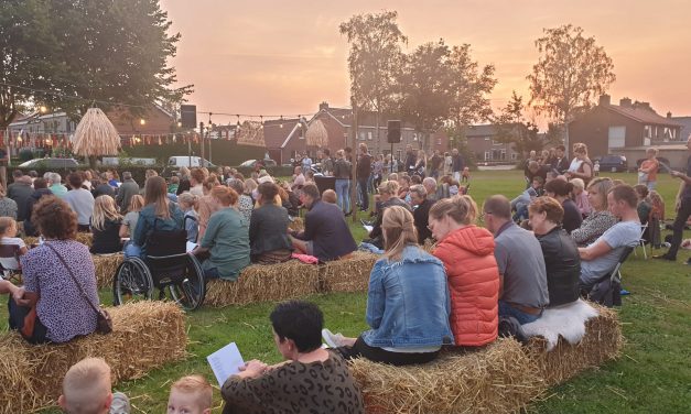 Openluchtdienst Rouveen goed bezocht