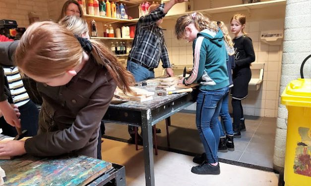 Voederhuisjes timmeren voor de winter