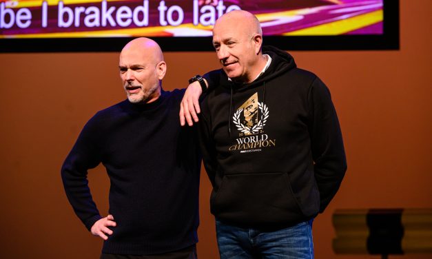 Het Grote Race Circus met Rob Kamphues en Tom Coronel