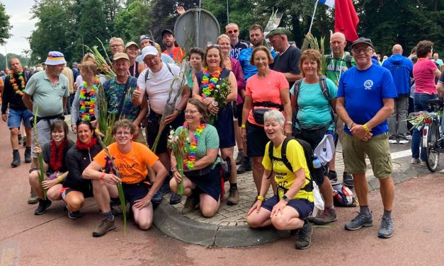 Staphorster lopers Nijmeegse onthaald door oa de Burgemeester