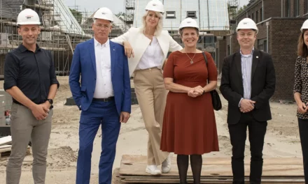 Kersverse minister Keijzer ziet in Deventer hoe Overijssel dóór bouwt