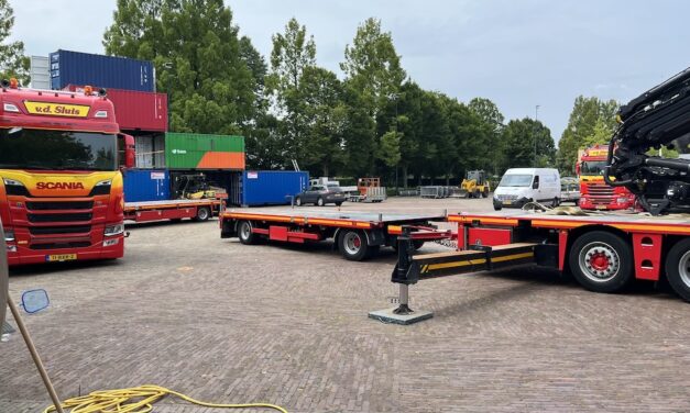 Opbouw marktterrein voor Obstacle Run 2024 in volle gang