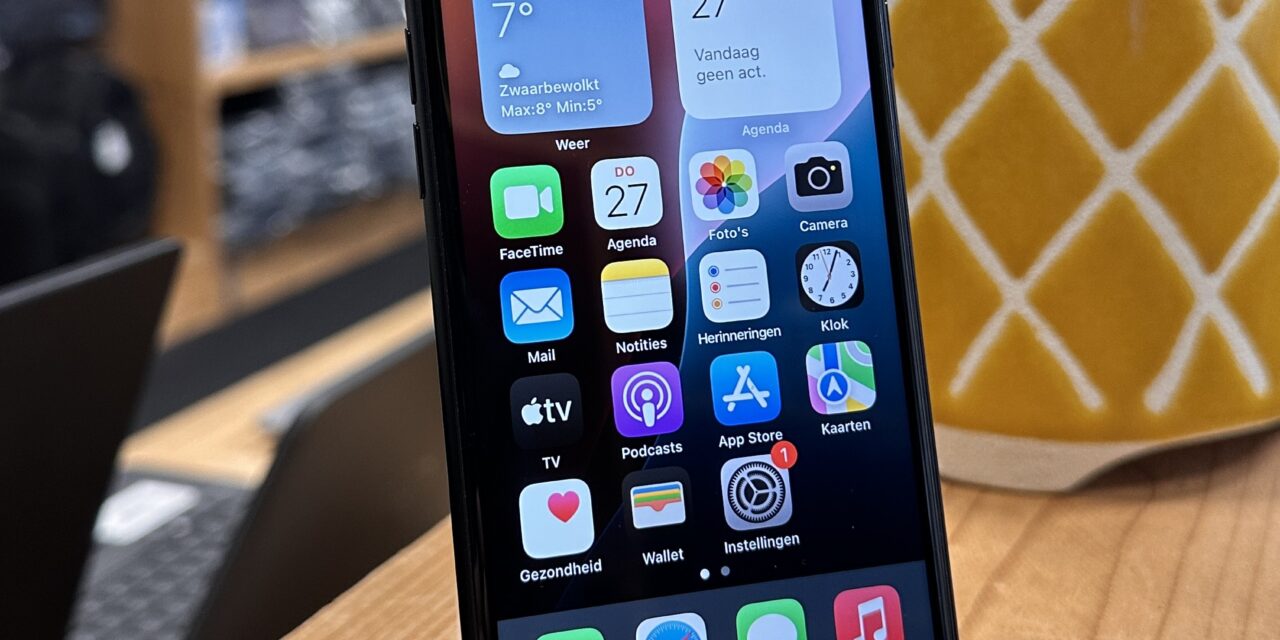 Refurbished iPhone SE 2022 voor €219,- bij Dubbelgaaf!