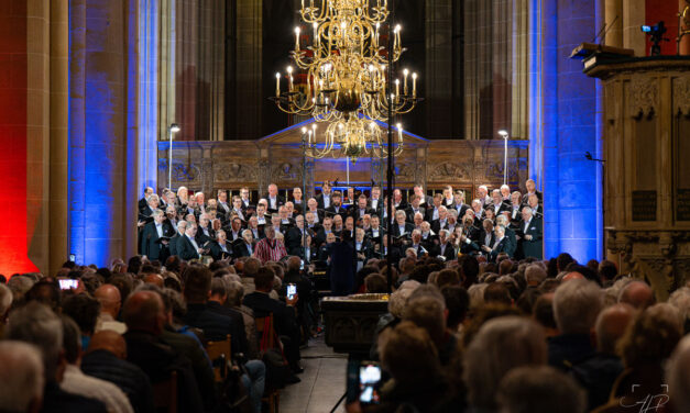 Traditioneel Oranjeconcert met DEV in de Bovenkerk van Kampen!