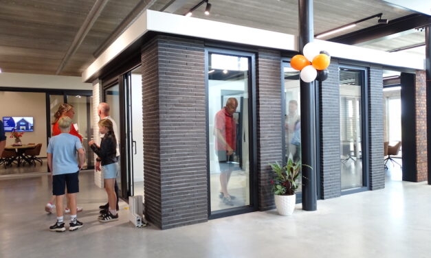 Open Dag bij Duwera en M&R Kozijnen: Een Indrukwekkende Blik Achter de Schermen