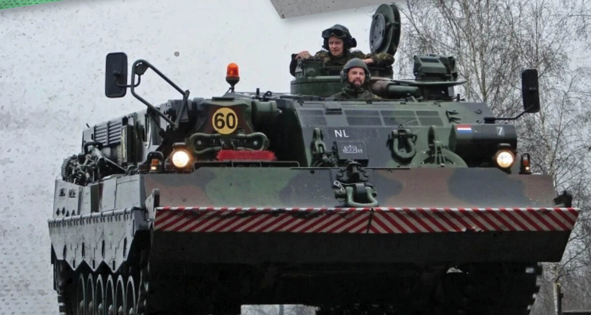 Defensie test rupsvoertuig op Staphorster klei