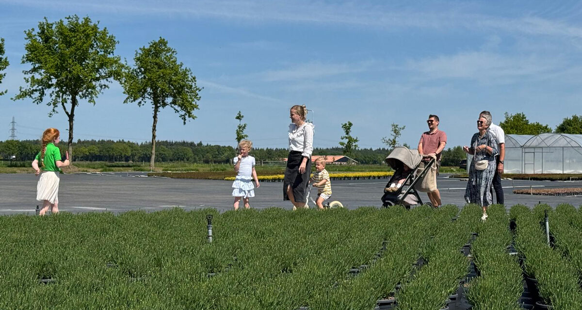 Geslaagde Open Dag Dons Boomkwekerij met zon gezelligheid en activiteiten voor jong en oud