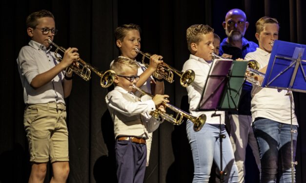 Leerlingen uit onder andere Staphorst concerteren in overvolle ‘d Overtoom Genemuiden