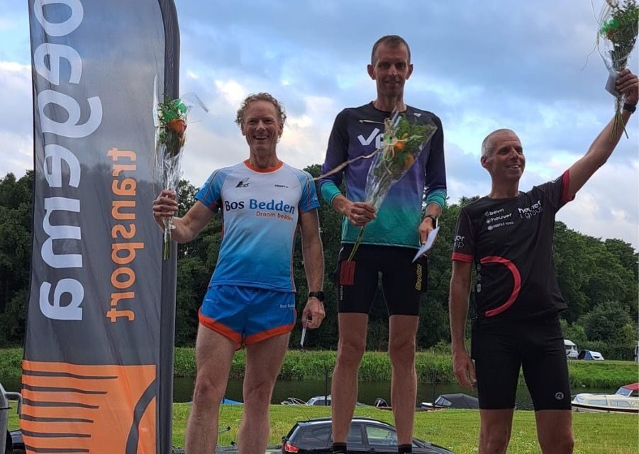 Lopers Bos Bedden Loopgroep AG ’85  bij diverse wedstrijden actief