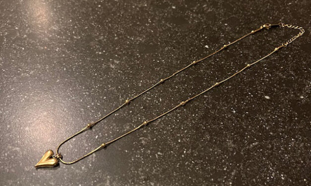 Ketting gevonden aan de Kerklaan