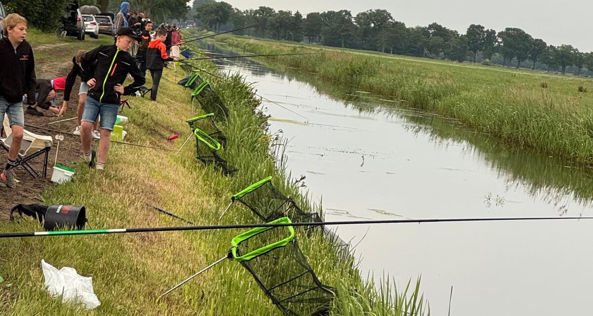 57 deelnemers bij de eerste jeugdviswedstrijd