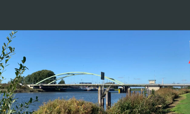 Maximaal nog met 45 ton over Zwartewaterbrug bij Hasselt