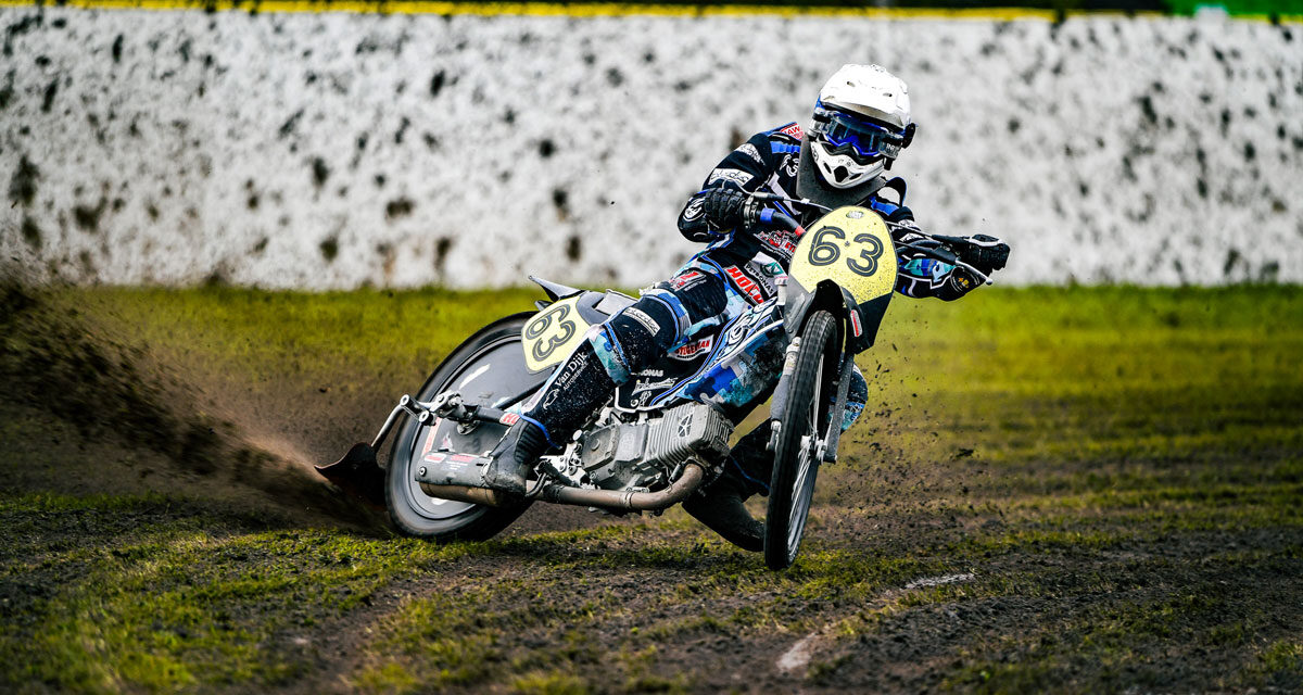 AMBC Staphorst sluit bouwvak af met Internationale grasbaanraces en oldtimers