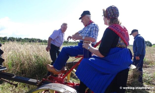 Het koren is weer rijp om gemaaid te worden