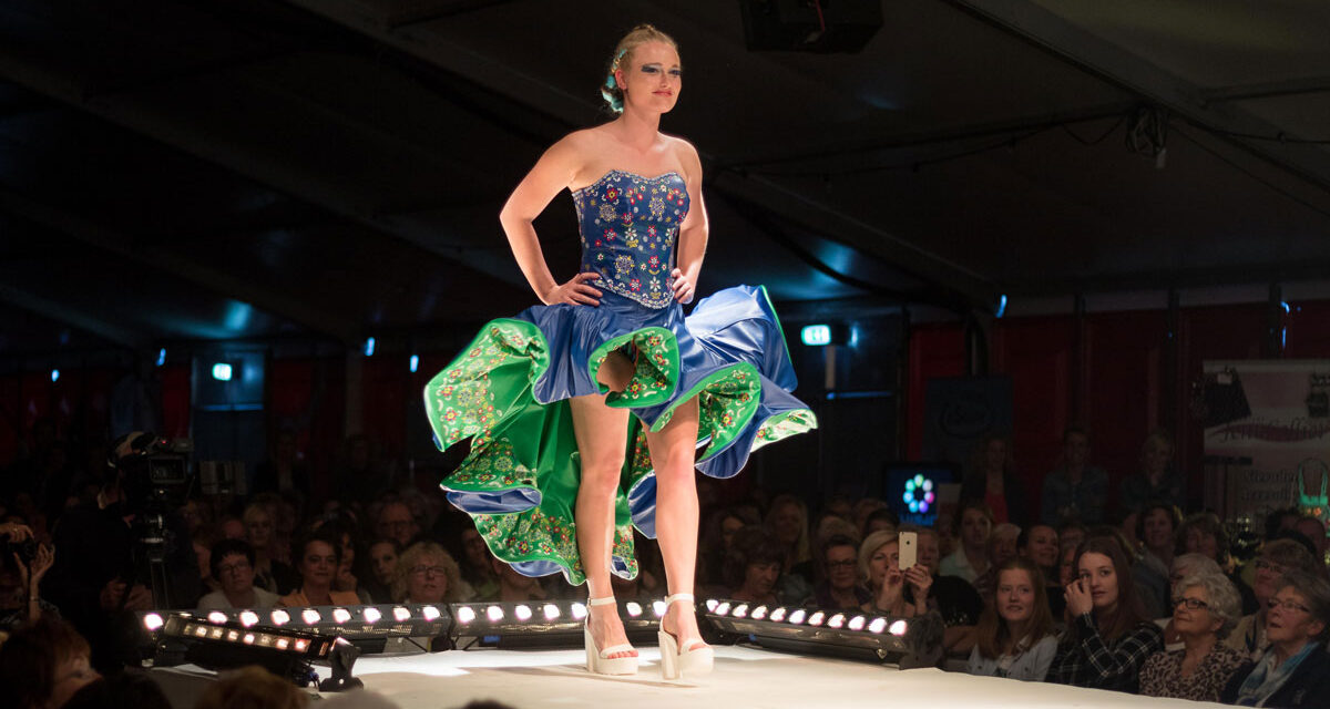 Staphorst op de Catwalk & Klederdrachtshows