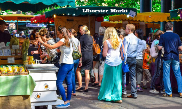 IJhorster Maandmarkt viert 55 jaar met kindervrijmarkt en acties voor verenigingen