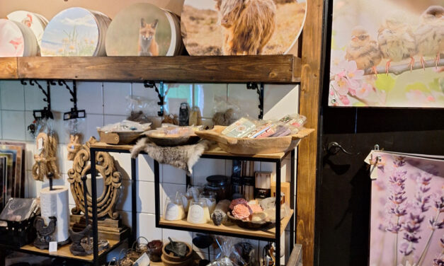 Opening knusse winkel aan huis