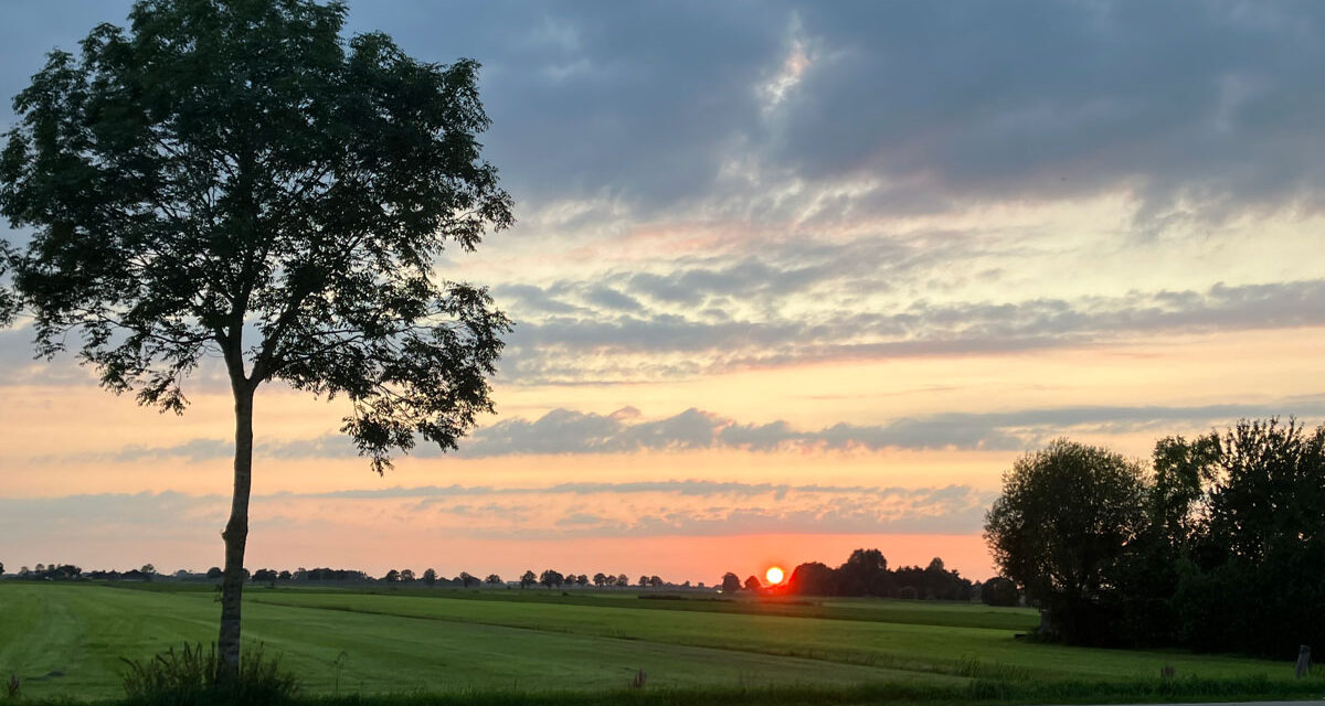 Prachtige zonsondergang in Rouveen