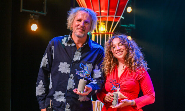 Cultuurprijs Overijssel uitgereikt: Geertjan Lassche: “Een zaal vol mensen waar ik van hou”