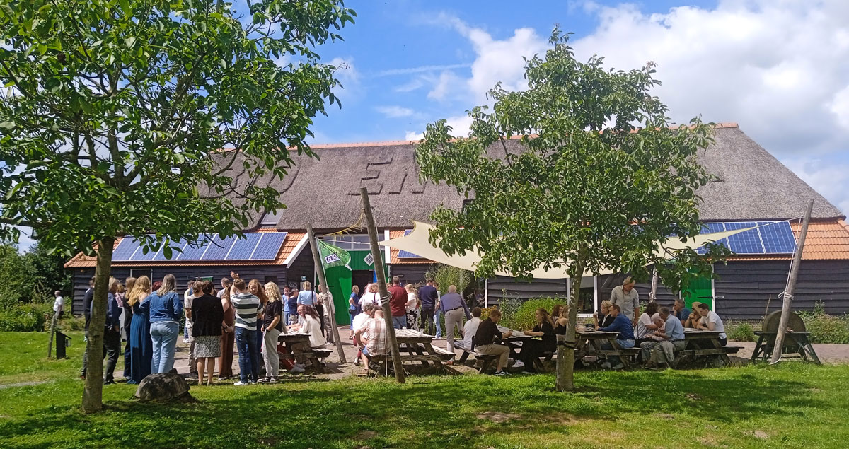 Veldschuur viert 20-jarig bestaan met feestelijk evenement: ‘Omarm de Veldschuur’