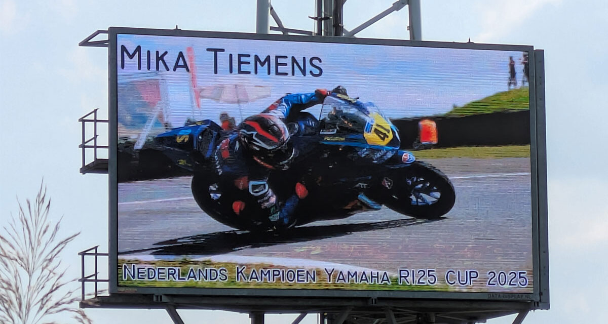 Mika Tiemens Nederlands Kampioen Yamaha R125 cup