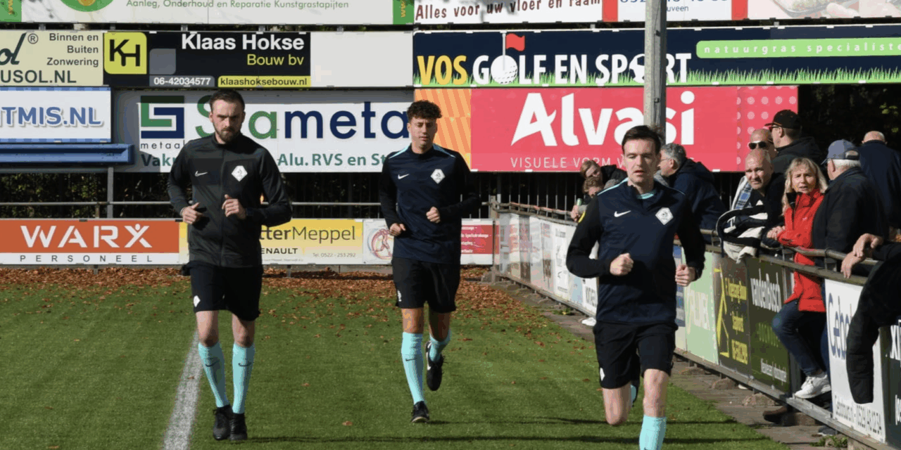 wedstrijd tussen vv Staphorst en Sparta Nijkerk, gespeeld op zaterdag 18 oktober 2025.