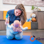 Van huilen naar glimlachen: Hoe kinderfysiotherapie rust brengt bij (huil-)baby’s