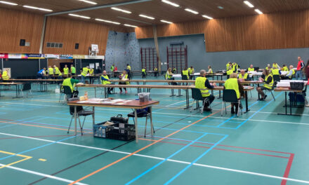 Kandidaatstemmen tellen in sporthal Staphorst – verkiezingen 2025