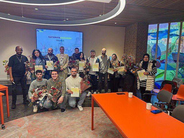 Meedoen aan de samenleving: statushouders tekenen participatieverklaring