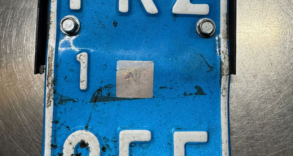 Kentekenplaat van Tomos gevonden