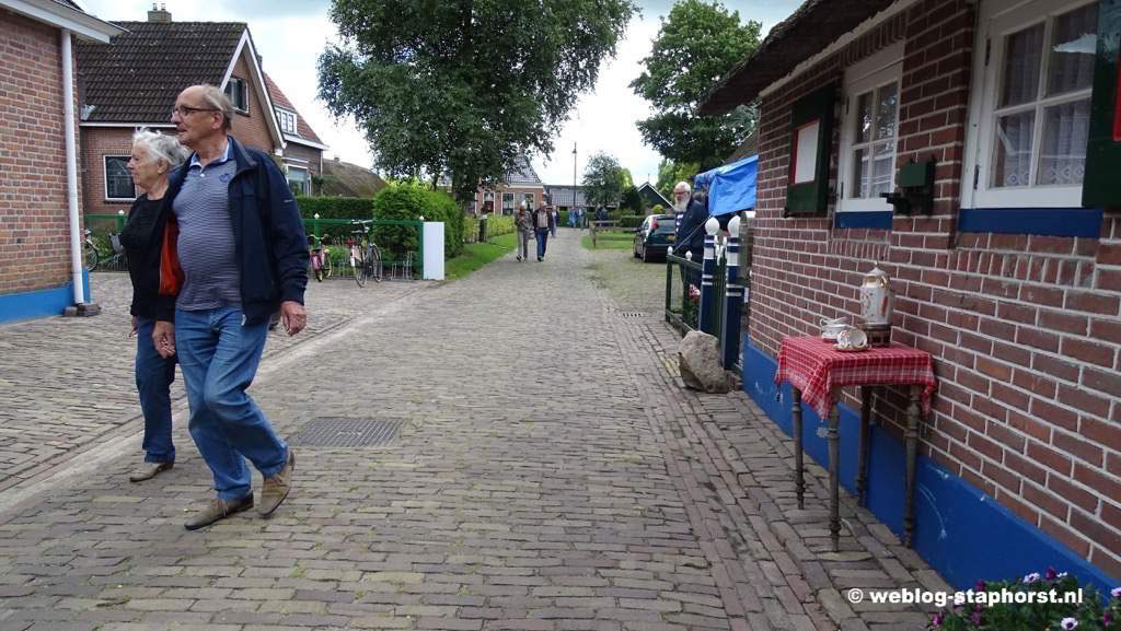 Nieuwe bestrating in Museumsteeg