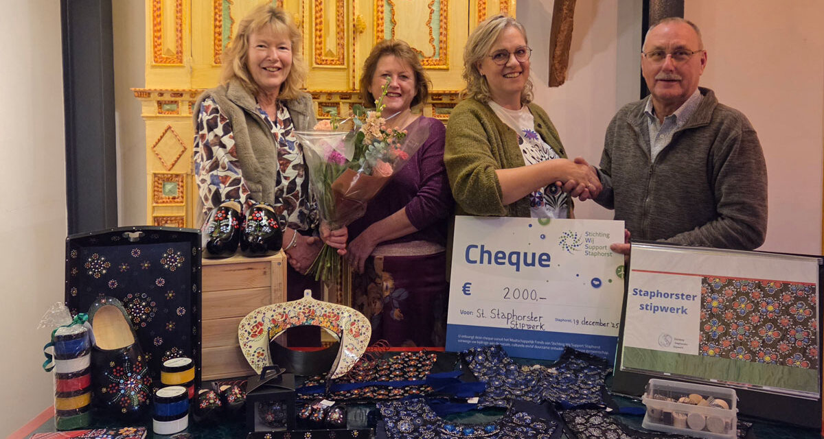 Gift SWSS voor immateriële erfgoed Staphorster Stipwerk