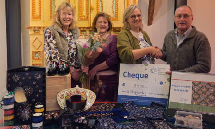 Gift SWSS voor immateriële erfgoed Staphorster Stipwerk