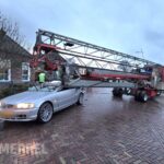 Auto botst op bouwkraan op Oude Rijksweg