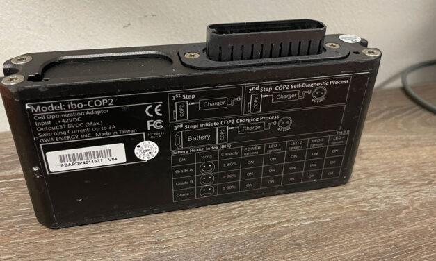 Oplader elektrische Babboe bakfiets gevonden