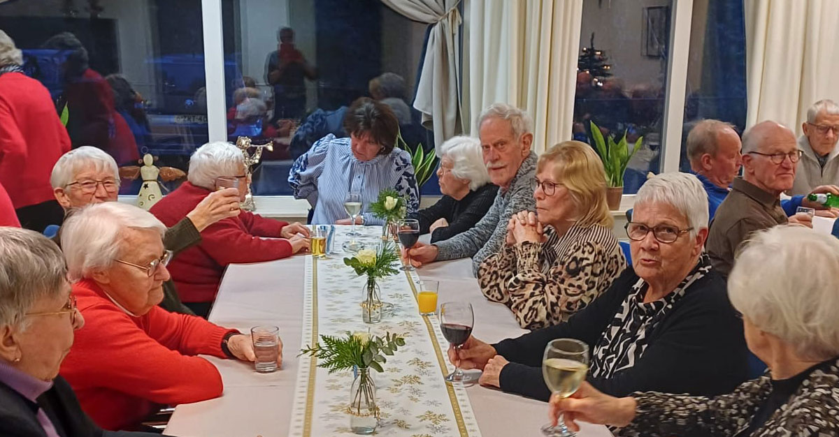 Kerstbijeenkomst in de Poele laat belang van ontmoetingsplek in IJhorst zien