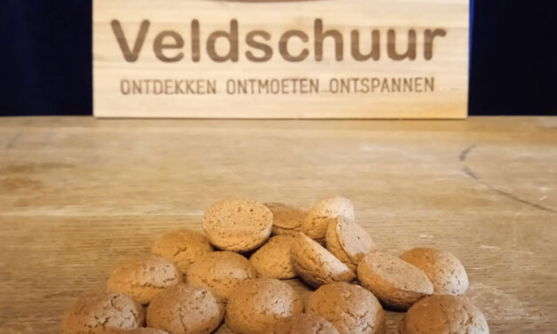 Pepernoten bakken bij de Veldschuur op 3 december
