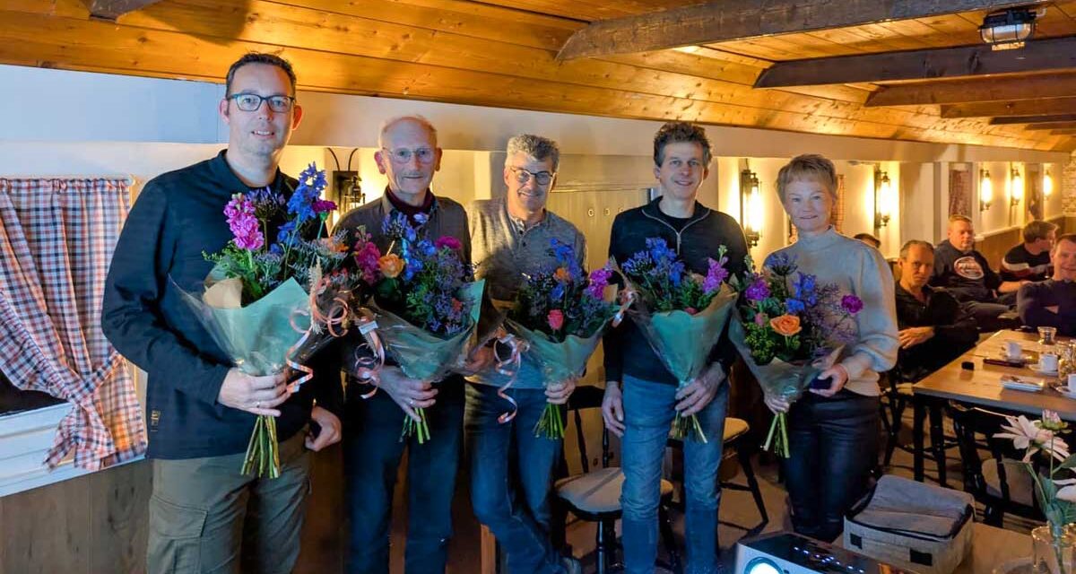 Clubkampioenen en jubilarissen AG ’85 gehuldigd