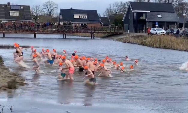 Rouveense “bikkels” trotseren ijskoud water