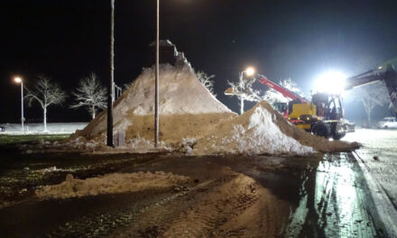 Grootste sneeuwpop van Nederland in Staphorst?