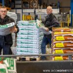 Compost- en potgrondactie van het Christelijk Mannenkoor Staphorst