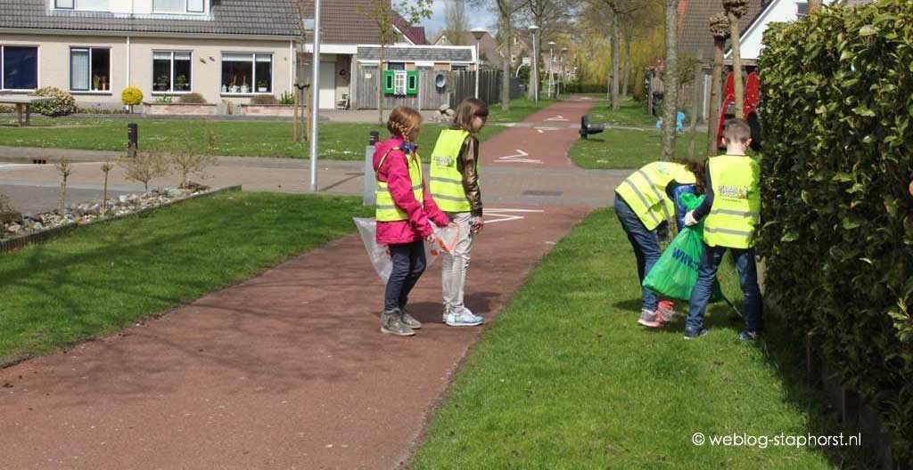 Scholieren in Staphorst halen meer dan 885 kilo zwerfafval op