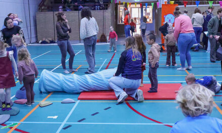 Wat een energie tijdens Boek & Bewegen in sporthal ’t Hooge in Staphorst afgelopen woensdag!