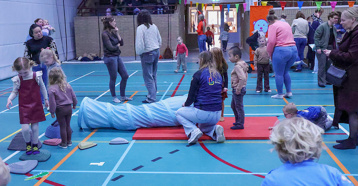Wat een energie tijdens Boek & Bewegen in sporthal ’t Hooge in Staphorst afgelopen woensdag!