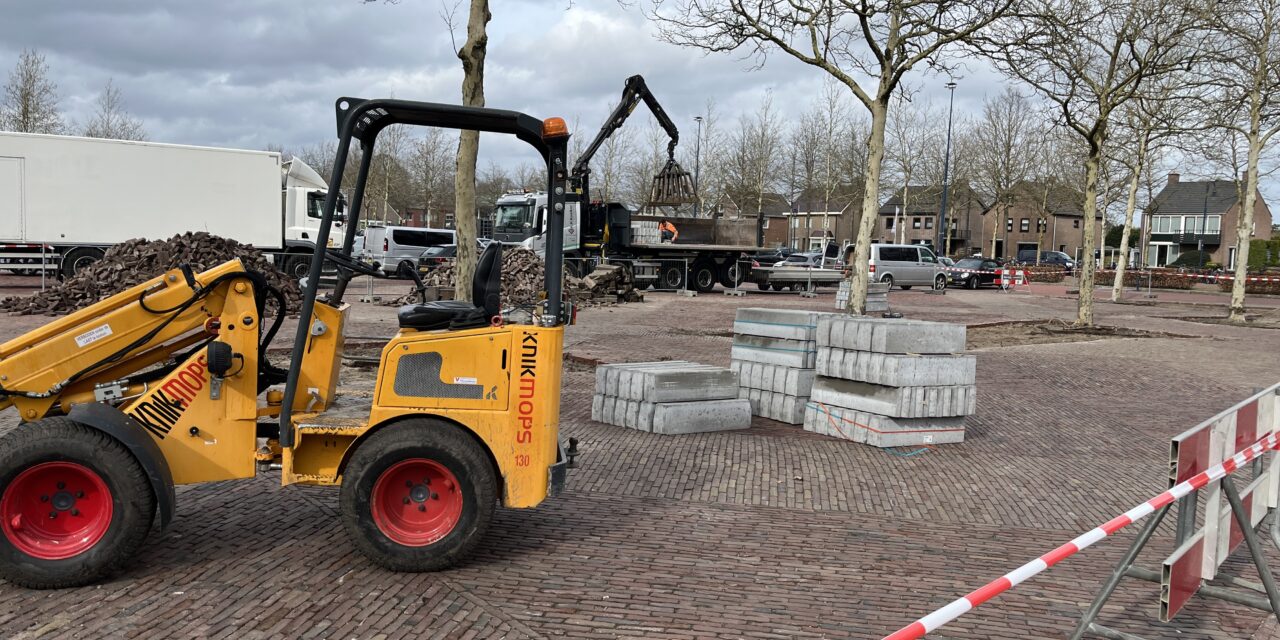 Start verbouw marktterrein
