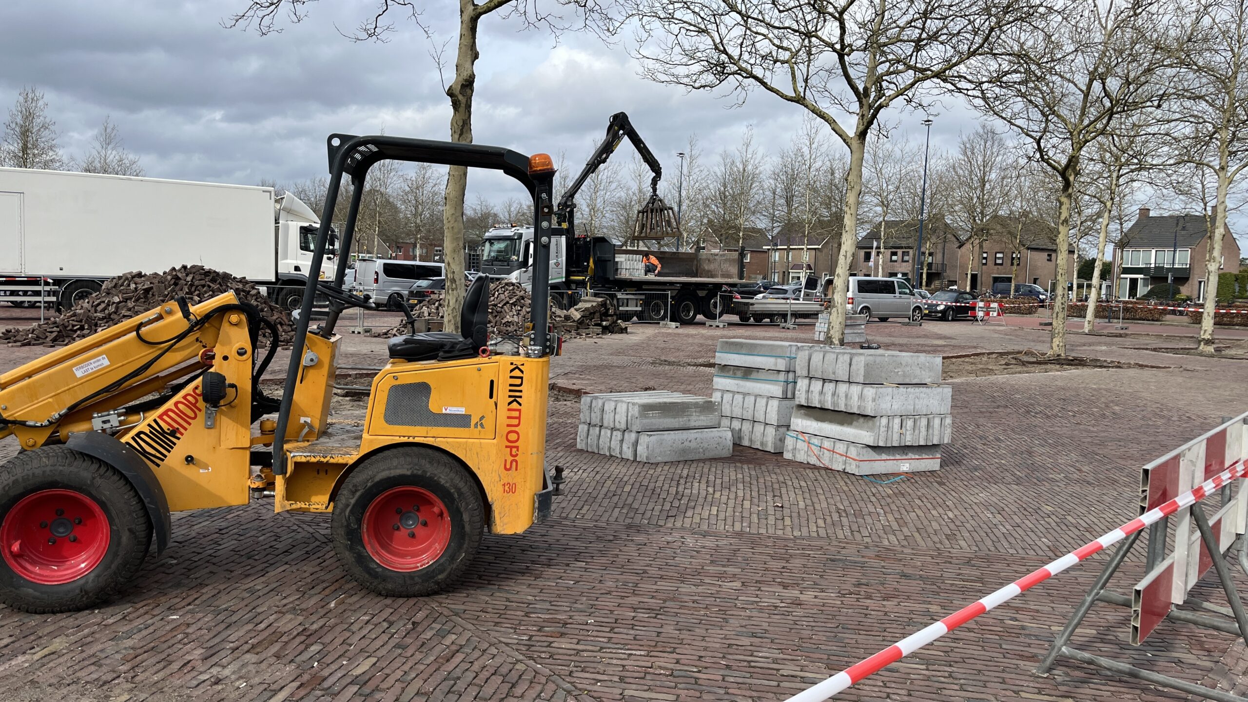 Start verbouw marktterrein
